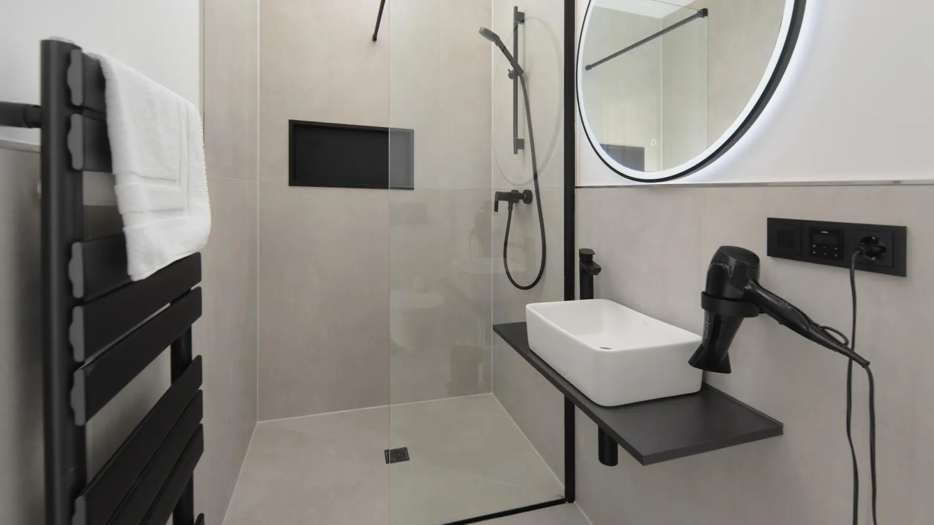 Old Not Working Zentrales Studio Apartment Fair Hbf-Messe-Oevb Arena Bremen Germany
